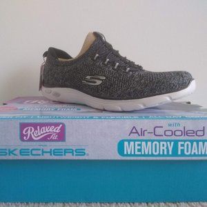 NEW Sketchers Air Cooled Memory foam Relaxed fit